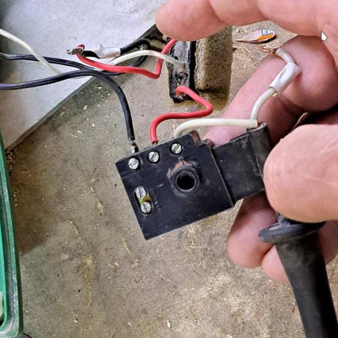 Кнопка на 8 Ампер ZLB KR8 для совецкой электродрели Hitachi