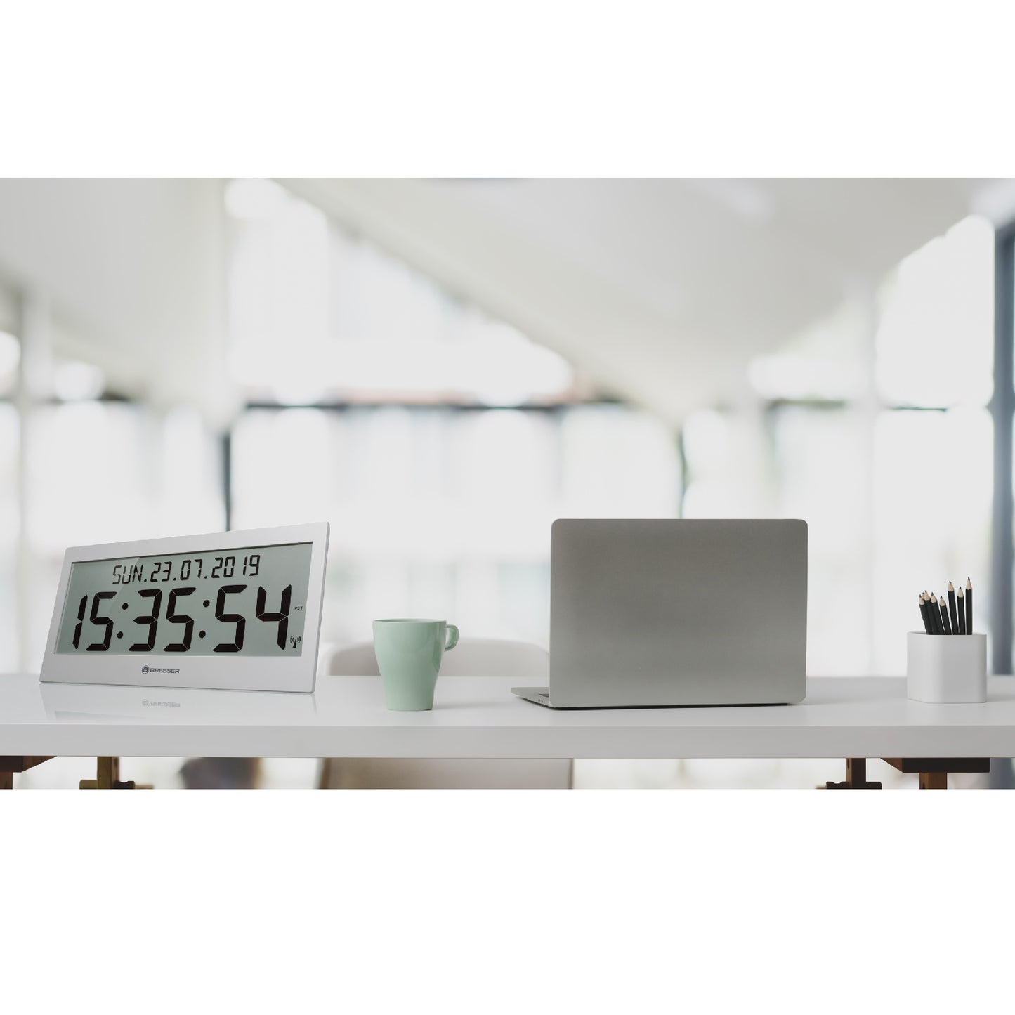 Годинники настінні Bresser Jumbo LCD Grey (7001802QT5000)