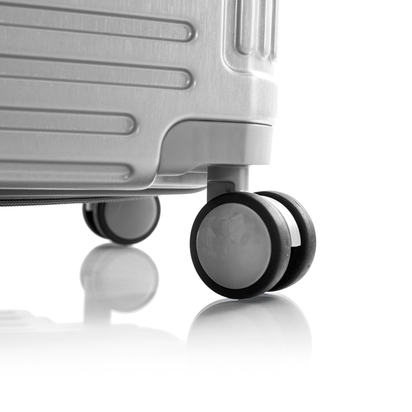 Валіза Heys Edge (L) Silver (10108-0002-30)