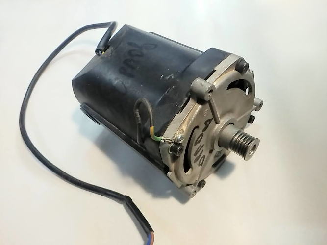 Электродвигатель в сборе для циркулярной пилы Black&Decker BDCCS18 N580753