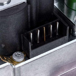 Газовий клапан Honeywell VK4105M5132 для газового котла Ferroli 39817850