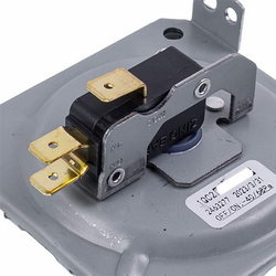 Реле тиску повітря (пресостат) P=0,4/0,68 мбар для газового котла Baxi/Westen  628610