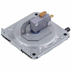 Реле тиску повітря (пресостат) P=1.1 мбар для газового котла Ferroli 39817510