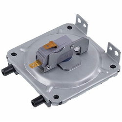 Реле тиску повітря (пресостат) P=1.1 мбар для газового котла Ferroli 39817510