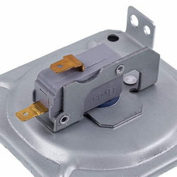 Реле тиску повітря (пресостат) P=1.1 мбар для газового котла Ferroli 39817510