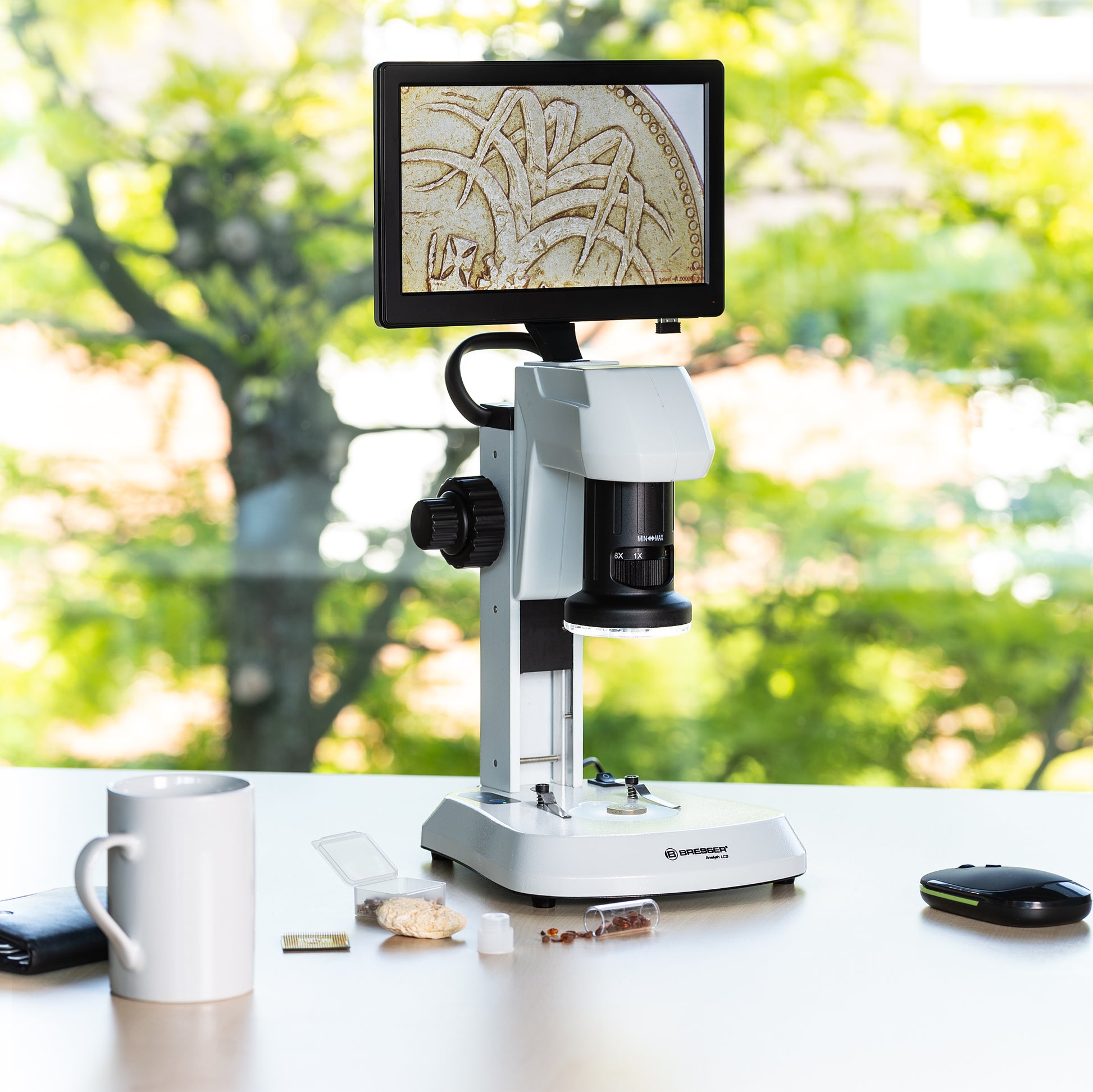 Мікроскоп Bresser Analyth LCD (5809100/10979)