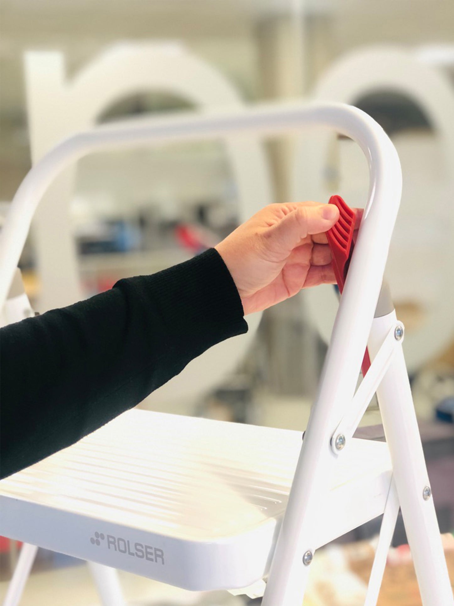 Лестниця Rolser Taburete M/10 UNE 2 щаблі Blanco (MET003-1024)