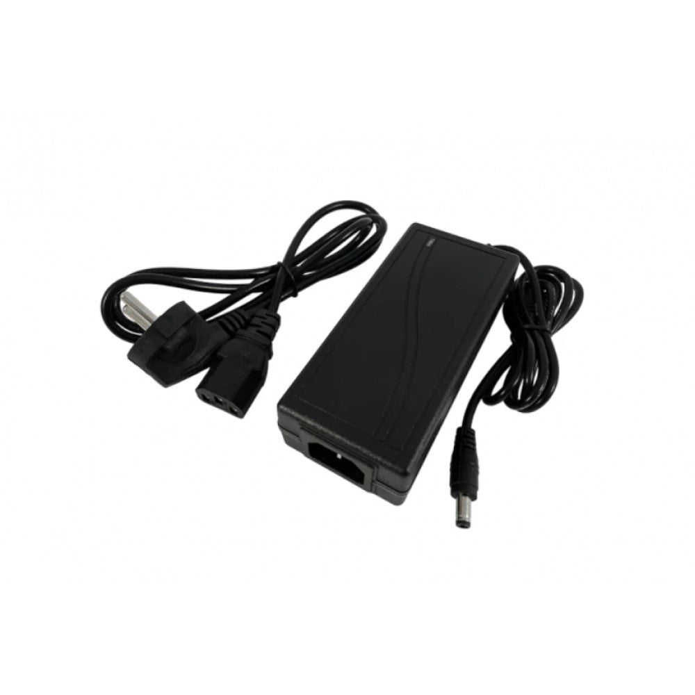 Блок питания универсальный 12V 2A с разъемом 5.5 x 2.5мм