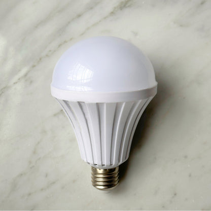 LED Lamp 9 Watt з акумулятором (автономна робота до 12 годин)