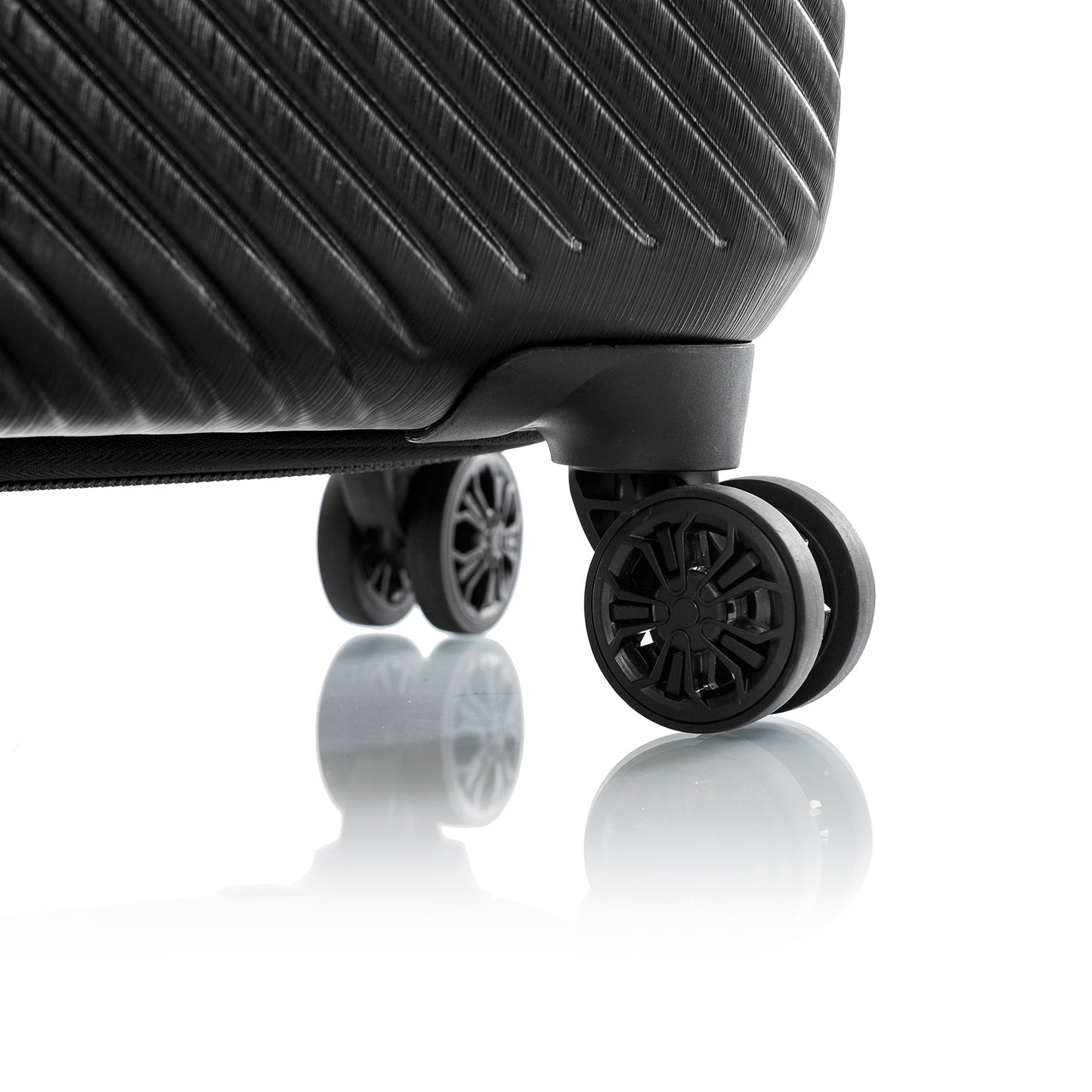 Валіза Heys Charge-A-Weigh ll (M) Black (10131-0001-26) 