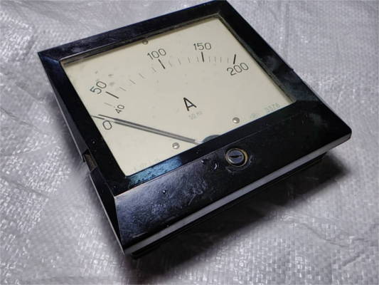 Амперметр щитовой стрелочный Э378 (0–200А, 50 Гц) 160х160 мм класс 1.5