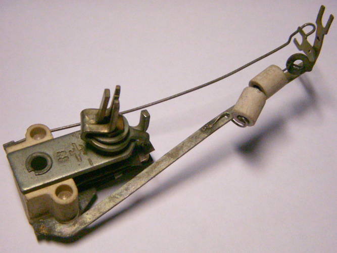 Биметаллический терморегулятор для утюга или масляного обогревателя