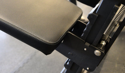 Тренажер для жиму від грудей Toorx FWX-5800 CHEST PRESS