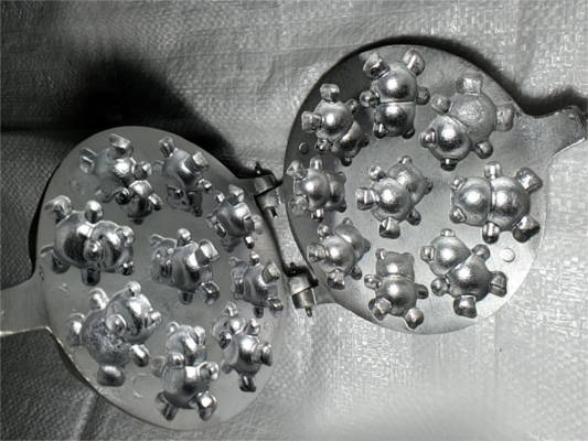 девять мишек