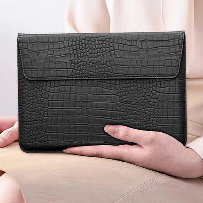 PU Sleeve Case Crocodile — MacBook 13,3 — Black