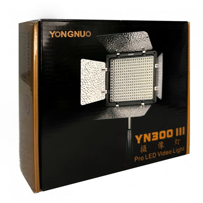 Лампа видеосвет LED YN300III с зарядкой   | 17x15 cm |