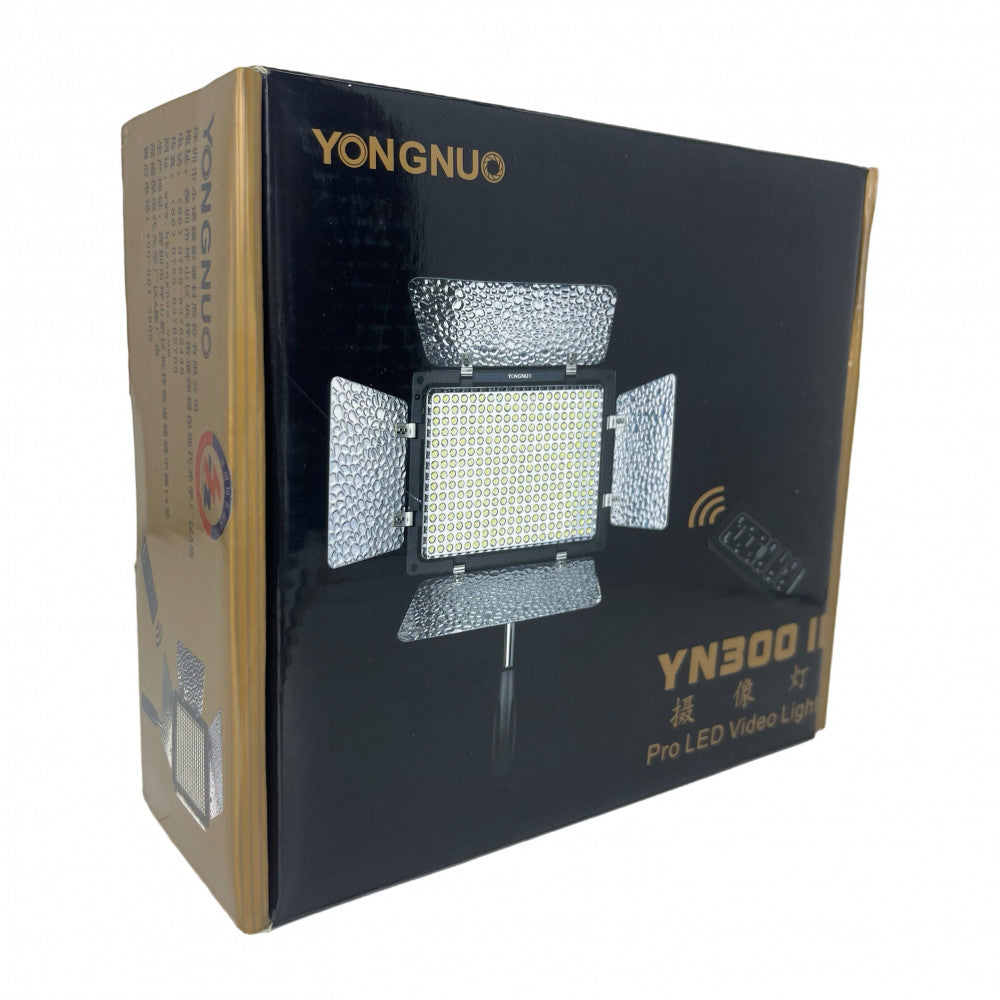 Лампа видеосвет LED YN300 II   | 17x15 cm